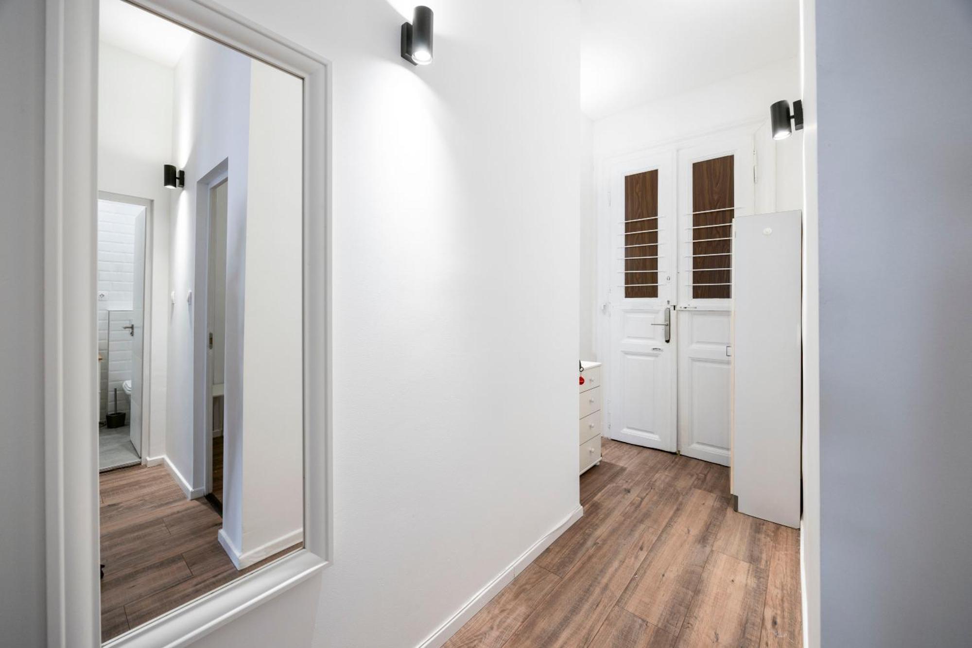 Charming & Cozy Central 1Bedrm Suites Budapeste Exterior foto