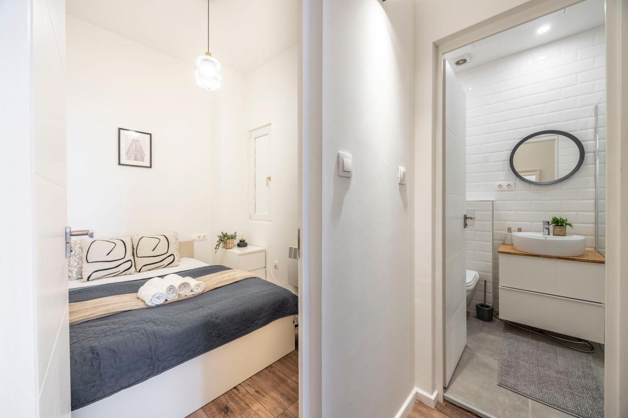 Charming & Cozy Central 1Bedrm Suites Budapeste Exterior foto